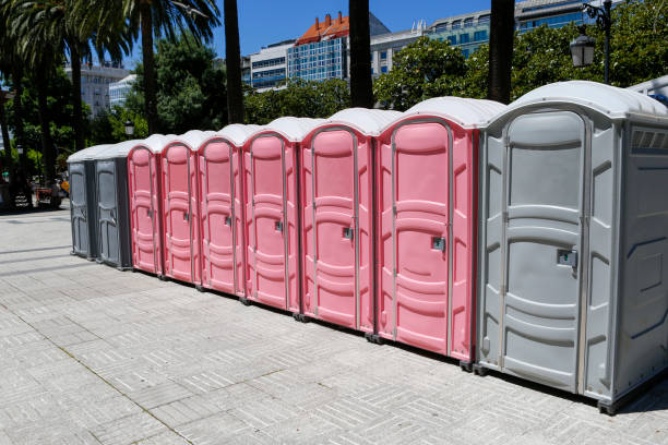Best VIP or Luxury Restroom Trailers  in Vandergrift, PA